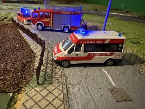 Einsatzfahrzeuge 1 87 - 4, 1:87