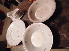 Jäger Eisenberg Kuchenplatte  Sauciere 2 Stück Schalen Goldrand rote Blätter