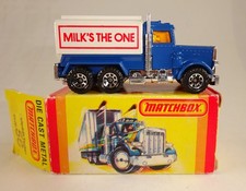 Matchbox Superfast Nr. 05E Peterbilt Tanker blau & weiß "Milk's" in USA Box