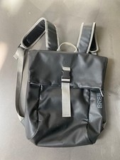 Bree Rucksack schwarz Rollrucksack gebraucht Regenschutz