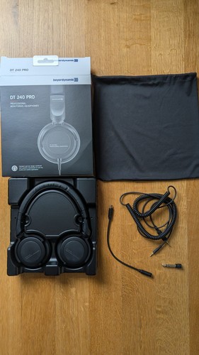 Beyerdynamic 240 pro - dt,