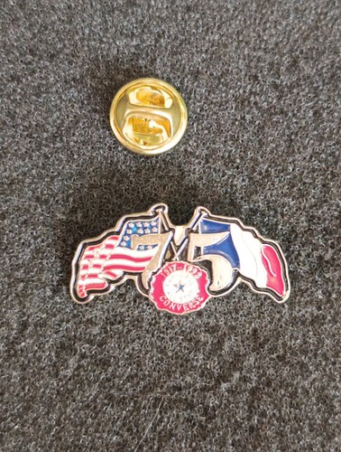 Pin converse usa france - pin's,