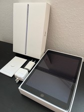 (benutzt) Apple iPad - 5. Gen. - 32GB - WLAN - 9,7 Zoll - spacegrau - mit OVP