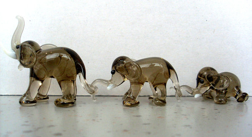 GlasfigurElefantengruppe