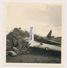 Foto Russland russisches Flugzeug abgeschossen im Hintergund Ju 52 2.WK  (9880a)