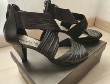 Schwarze Pumps Gr. 39 Tamaris
