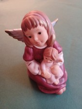 Goebel Engel Sitzend Dunkelrot  - 9x8cm - Top Zustand - Puppe in der Hand