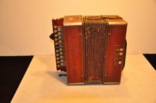 Vintage Hohner 8 Bass 21