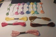 13 Bunde Stick-Garn/ versch