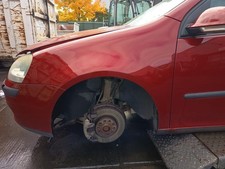 VW Golf V 5 original Kotflügel links LA3W Rot Bj 2003