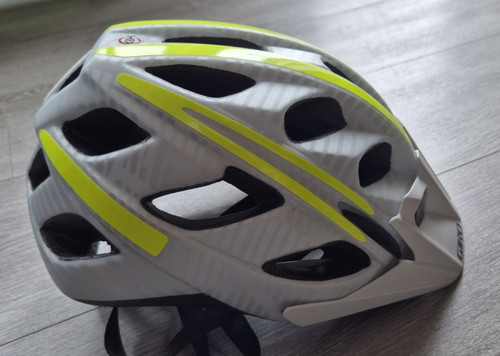 Fahrradhelm von giro - von, loc