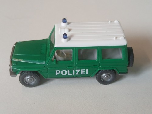 Polizeiwagen mercedes 230 - polizeiwagen, g