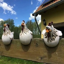 DE Harz Gartenfigur Große Augen Huhn Henne Hahn sitzend weiß Dekofigur Tierfigu!