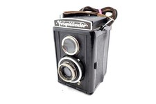 Voigtländer Brillant mit Voigtar 7.5 cm / 4.5
