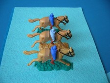 Timpo 3 Pferde mit Satteldecke beige & Reiterunterteil  - Südstaatler Kavallerie