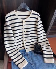 Strickjacke, Cardigan