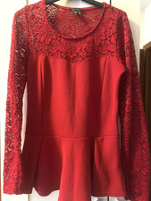 NewYorker *spitzenshirt Langarm * figurbetonte Passform * Farbe Rot * gr. M/L * 