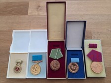 5 Abzeichen, Orden, Medaillen aus der DDR Ostalgie für besondere Verdienste 