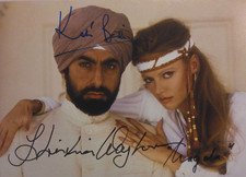 Kabir Bedi & Kristina Wayborn orig, Autogramm  13x18 James Bond  007 OCTOPUSSY