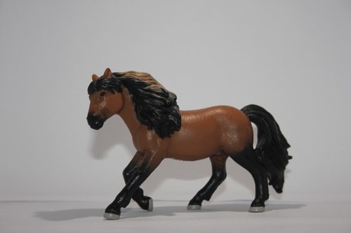 Schleich horses used - 23, –