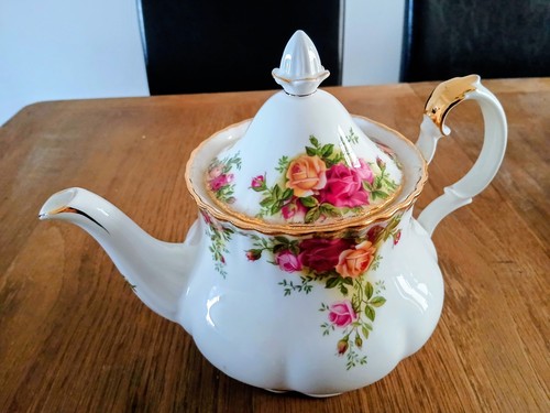 Royal albert old country - old, roses