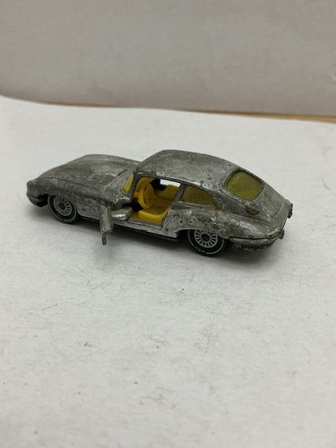 Siku v294 jaguar - type, 2+2