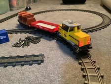 Playmobil Eisenbahn-Set, RC Zug 5258 mit Sonderzubehör und vergrößerter Strecke