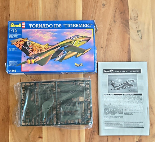 Revell flugzeugbausatz tornado - revell,