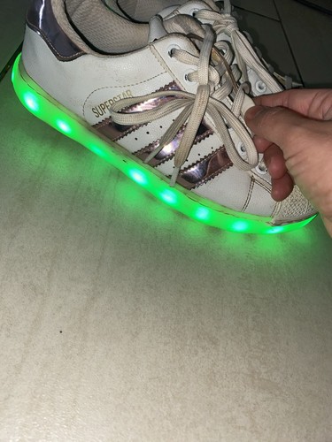 Leuchtende schuhe led - leuchtende,