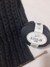 Handgestrickter Wolle Schal