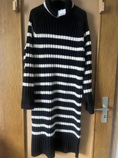 Strickkleid schwarz gestreift