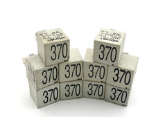 1 Stück Relais Arbeitsrelais Nr.: 370 Volkswagen Audi 8D0951253