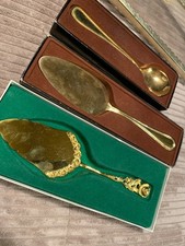 2 elegante Tortenheber und Sahnelöffel 24 Karat vergoldet