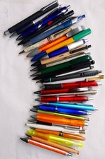 30 Kugelschreiber Sammlung ohne Werbung-sehr guter Zustand-Minen leer