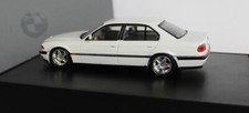 1:43 BMW 7er E38  WEISS  ab 1994  M-FELGEN  BMW PRÄSENTATIONS BOX
