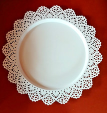 Deko Tablett, uni weiß, rund mit Spitzenrand,Gr.innen 27cm+Rand 38cm, neuwertig!