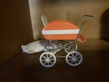 Puppenwagen für die