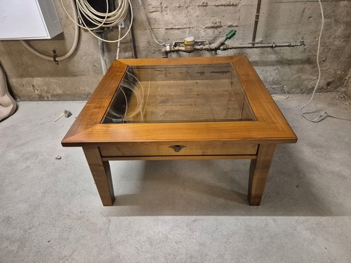 Massiver couchtisch aus holz - massiver,