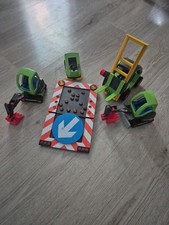 Playmobil Fahrzeuge 2x Bagger Gabelstapler Kehrmaschine beleuchtetes Schild