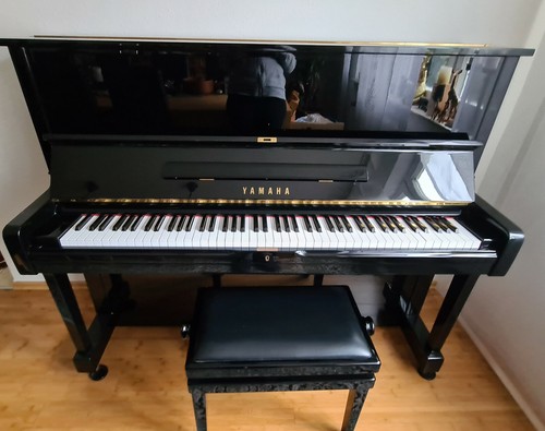 Yamaha klavier schwarz mit - u1,