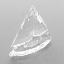 GESCHNITTENE KRISTALLORNAMENTE