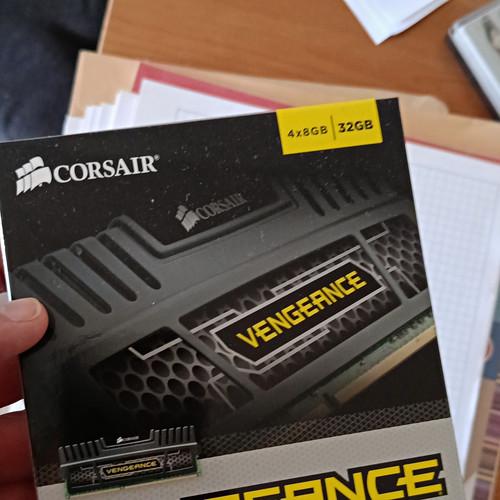 Corsair vengeance 16gb - 16gb, (2x8gb)
