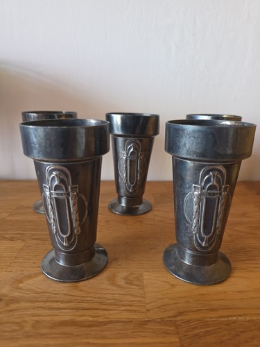Uralte jugendtil becher - 5,