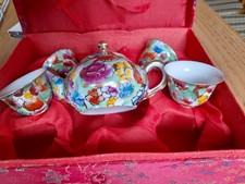 MINI TEESERVICE FÜR KINDER ODER SAMMLER  UNVOLLSTÄNDIG,  TOLLE SCHACHTEL FÜR 4.