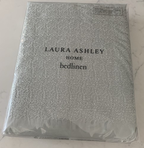 Laura ashley habury - laura,