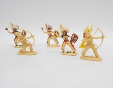 W. Germany Indianer Figuren mit Bogen & Beil teilweise bemalt ca. 6-7 cm