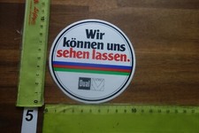 Alter Aufkleber Fernseher