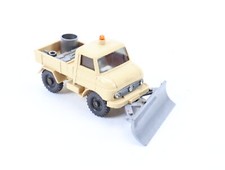 Wiking H0 483/1 Modellauto Unimog 411 mit Schneepflug hellbeige 1:87