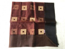 BANARAS Collection Tischdecke Seide braun beigegold 109 cm x 109 cm Weihnachten