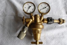 Druckminderer 300 bar  für Druckluftflaschen 0-40 bar regelbar wenig benutzt